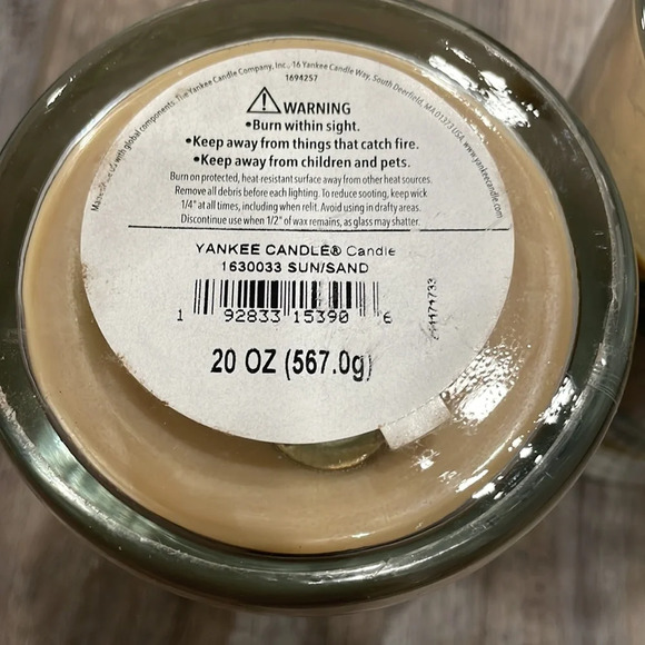 Yankee Candle sun and sand 2 wick 22 oz. Jar Set - Picture 3 of 4